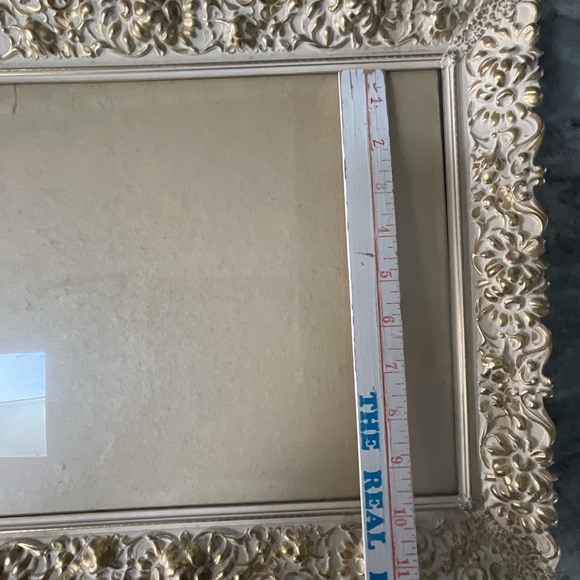Vintage Floral Frame gold/brass tone metal w/ off white Hollywood Regency - Picture 9 of 9